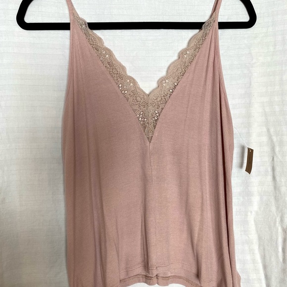 Women’s American Eagle Tank - Picture 1 of 3